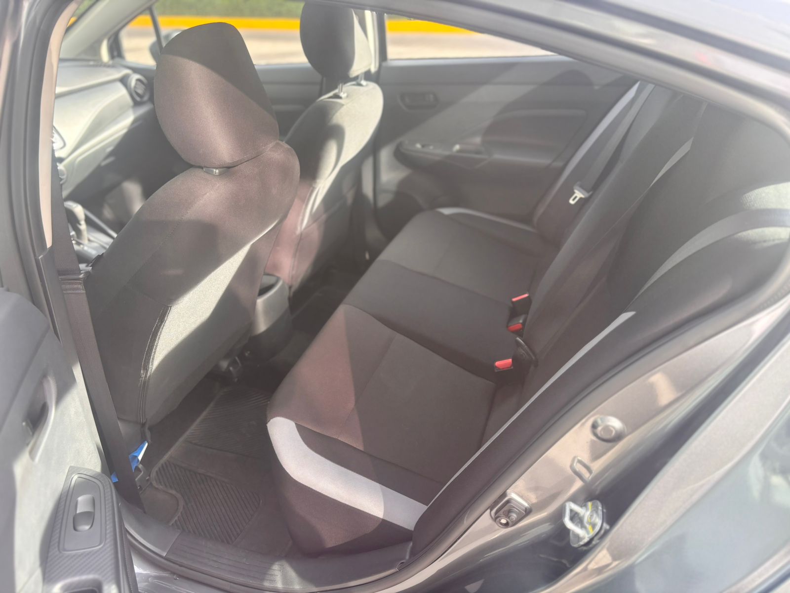 2025 Nissan VERSA 4P SENSE L41.6 AUT