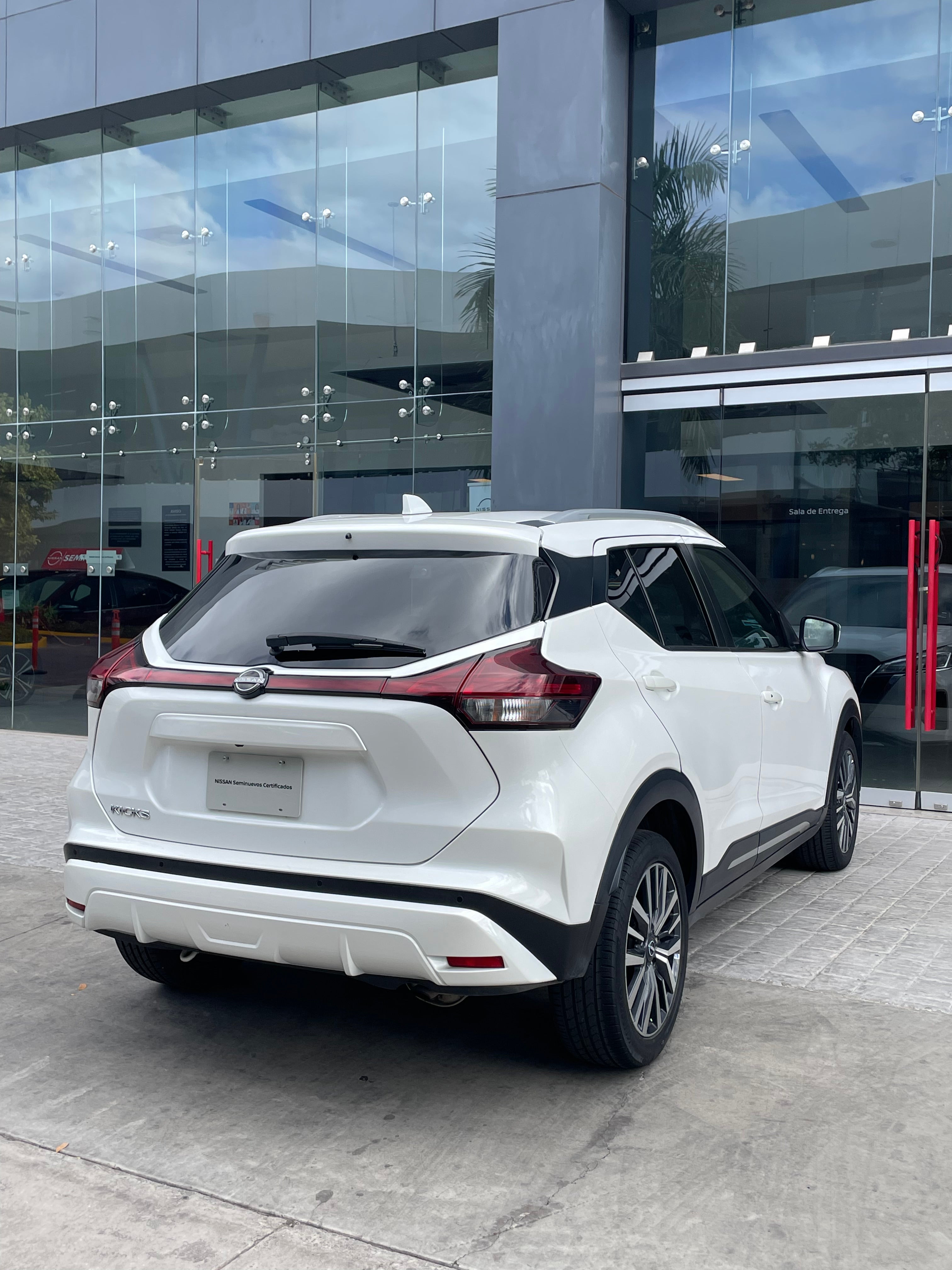2023 Nissan KICKS 5 PTS EXCLUSIVE 16L TA AAC AUT PIEL GPS RA-17