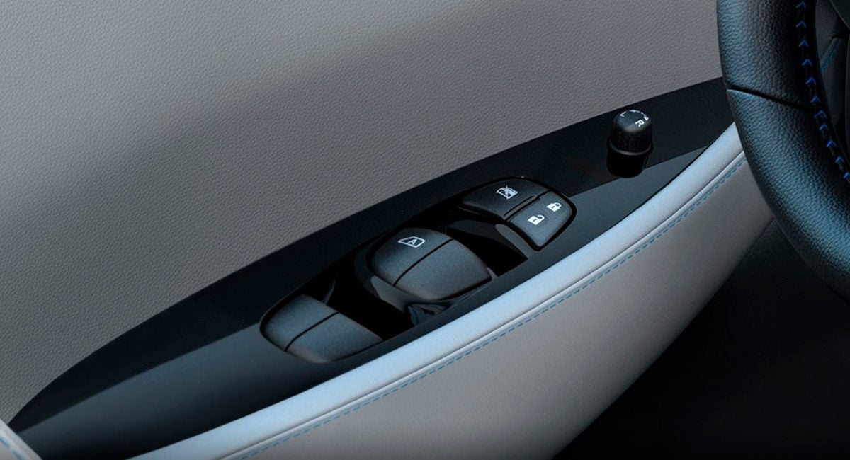 Nissan Leaf Interior4